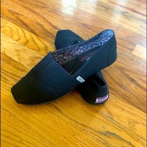 Bobs by Skechers memory foam size 8 black